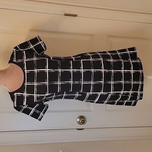 Persaya Black and White Windowpane Print Dress Size M Jrs.